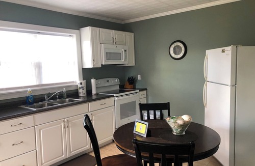 Saxis Cottage | Near Chincoteague & Assateague Island Charming 2-bedroom cottage