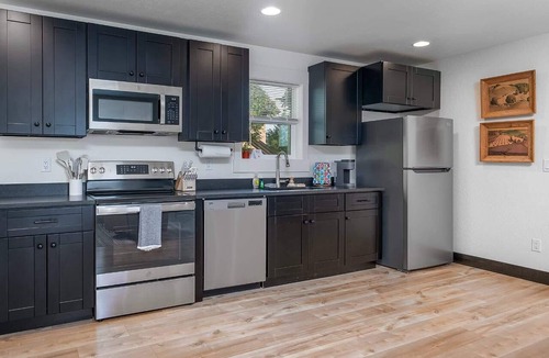 Kalispell Apartment | Near Glacier | Hot Tub | Walk Downtown