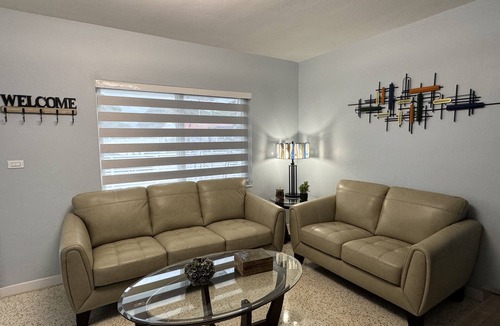 Flagami Ski Chalet | Near of every attraction in Miami!