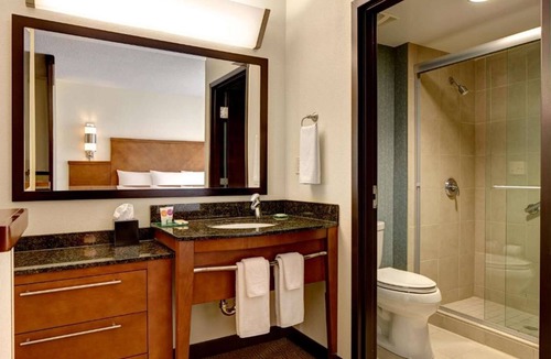 Harbordale Hotel | Near Port Everglades Cruise Port | Free Breakfast