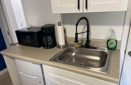 Downtown Hollywood Apartment | Near The Beach on Hollywood Blvd Great Suite D6