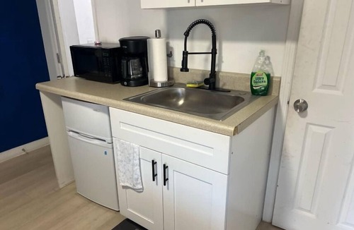 Downtown Hollywood Apartment | Near The Beach on Hollywood Blvd Great Suite D6