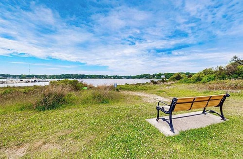 East Falmouth House | Neighborhood charmer with deck, W/D, Outdoor shower, Dog friendly, Wifi