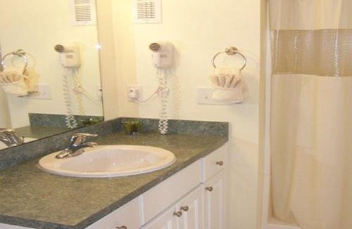 New Bern Apartment | Neuse River Condo with Marina View in New Bern - Two Bedroom Condo#1