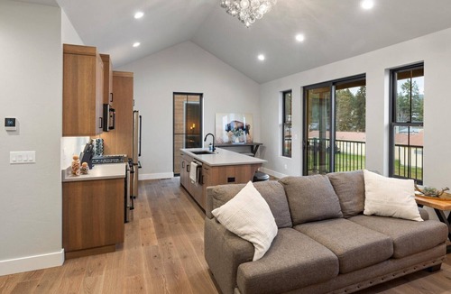 Lakeside Condo | New 3 Bd 3Ba Condo in the heart of Lakeside MT