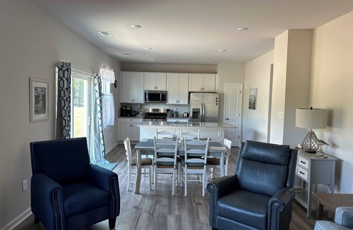 Selbyville House | New 4 bedroom house in Schooner Landing. Minutes to the beach. Pet friendly.
