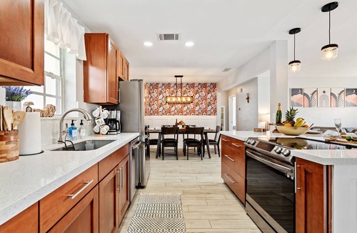 Deerfield Beach House | NEW 4BR by the BEACH - with Heated pool - Arcade GAMES