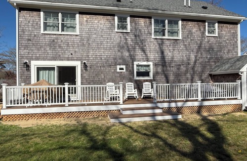 Vineyard Haven House | New 5BR Luxury Home Near Ferry – Huge Deck, Fire Pit, Sleeps 12