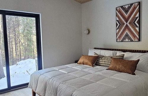 Whitefish Resort | NEW 9-cabin micro-resort, Full Buy Out-private, 2 hot tubs, 2 saunas,sleeps 24