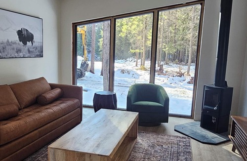 Whitefish Resort | NEW 9-cabin micro-resort, Full Buy Out-private, 2 hot tubs, 2 saunas,sleeps 24