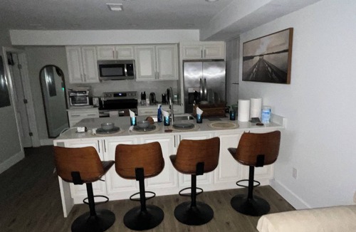 Washington House | New Adu 2 Bed