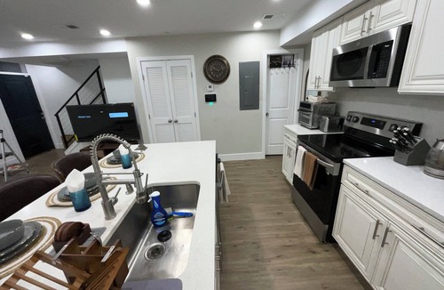 Washington House | New Adu 2 Bed