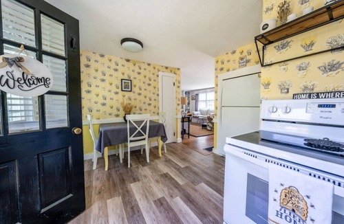 North Chatham House | New! Chatham Cottage- 1 Mile to Downtown & Beaches