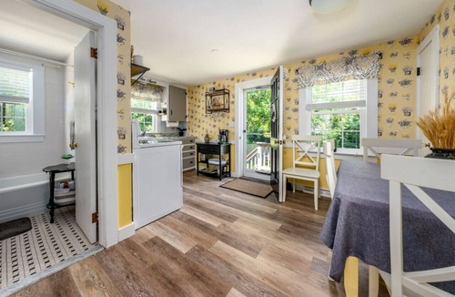 North Chatham House | New! Chatham Cottage- 1 Mile to Downtown & Beaches