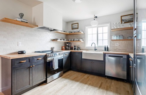 Catskill House | NEW: Chic Family Home in Boutique Town