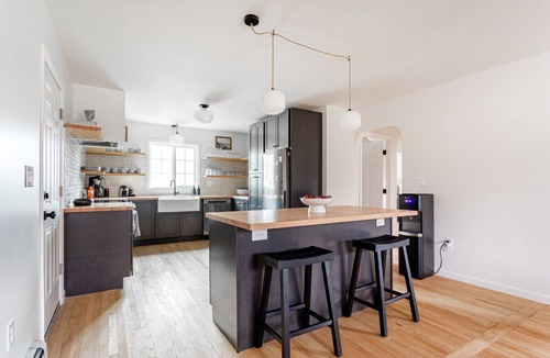 Catskill House | NEW: Chic Family Home in Boutique Town