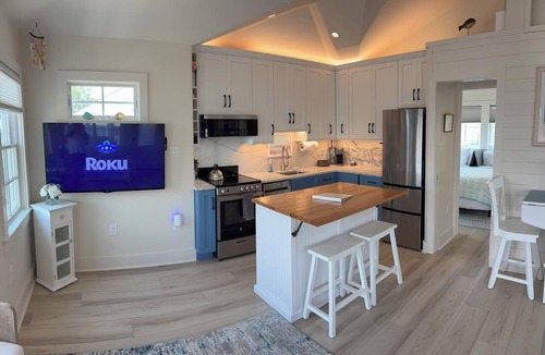 Stone Harbor House | NEW! COASTAL COTTAGE on Stone Harbor's South End - 2 Blocks From Beach & Bay