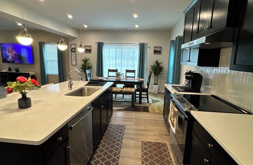 Delmar House | New Coastal Style 4-bedroom house in superb Delmar with TVs in all rooms, WiFi.