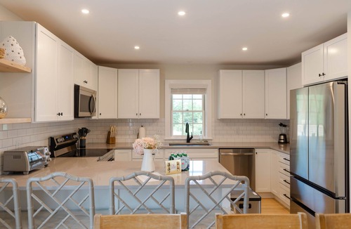 West of Town House | New Construction Home Mid-island