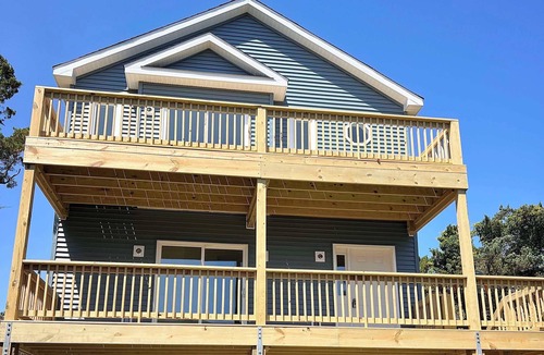 Avon House | New Construction- Ocean-side-Less than 5 min. walk to the beach