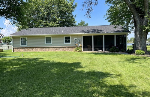 St. Leonard House | New! Cozy River Cottage with great views of the water!