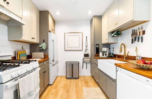 West Hills Condo | NEW! Designer West Hills Condo | Pool + Patio