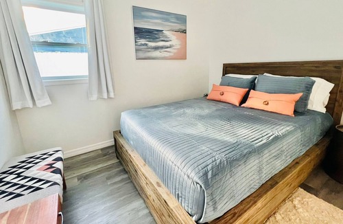 North Andrews Gardens House | NEW! Family size house/Beach Nearby/Top Location