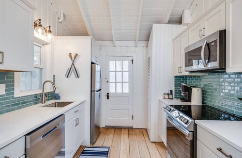 Northwest Harwich Cottage | NEW Harwich Port Cottage, Minutes to Beach & Town