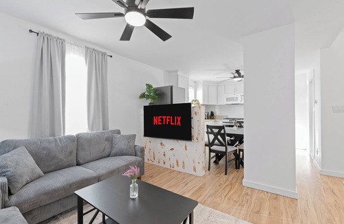 Carlstadt Apartment | New home/17 min to NYC/5 min to MetLife Stadium