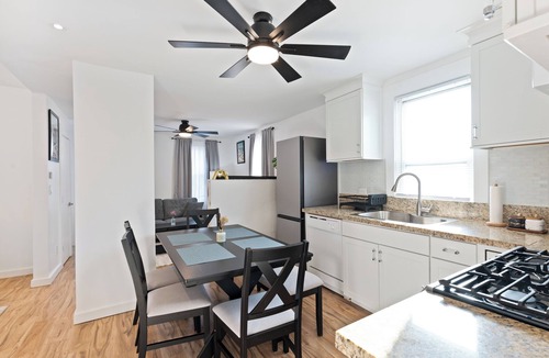 Carlstadt Apartment | New home/17 min to NYC/5 min to MetLife Stadium