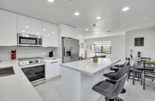 Coral Terrace Apartment | NEW house in Miami| Casa Calle 19 By Dream Vacation