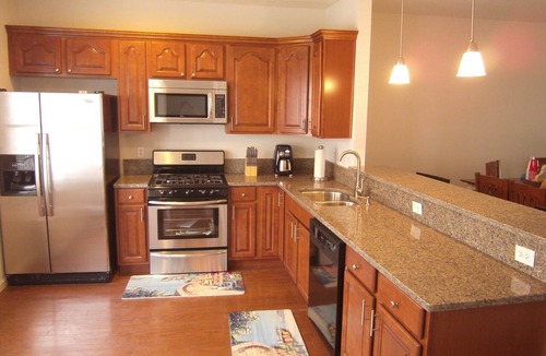 North Wildwood House | New Huge~Heated Pool~Luxury~3 level~BeachBLOCK~4 Bedroom~King bed~WIFI