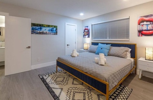 North Miami Beach Villa | New Huge Villa: Terrace+Fire Pit+Game Room w/Xbox