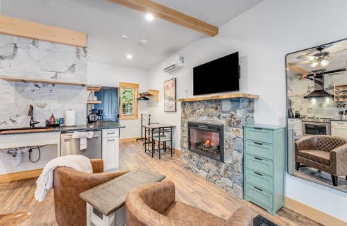 Agpar Condo | New! Lake McDonald Townhome. In Glacier National Park!