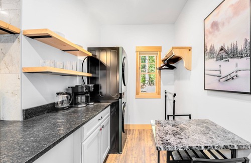 Agpar Condo | New! Lake McDonald Townhome. In Glacier National Park!