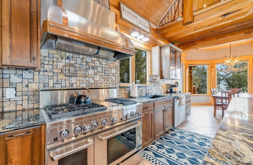Dayton House | New! Lakefront Log Home | Private Dock | Indoor Hot Tub | Glacier NP | Flathead Lake | Sleeps 10