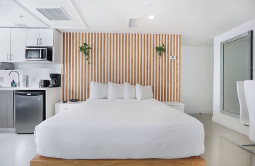 City Center Hotel | NEW LISTING! Belleza Miami Beach Premium 1BR Sleeps 5