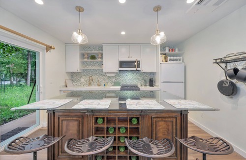 Bigfork House | New Listing | Cozy Swan River Cottage | Fire Pit | Dog Friendly | Bigfork, MT
