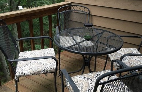 Wintergreen Condo | New listing- Five minute walk to slopes and village!