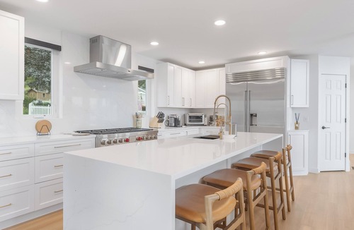Lakeside House | NEW LISTING: Luxury Lakefront Living-Perfect Location from Downtown Lakeside.