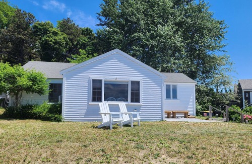 Wellfleet Cottage | NEW LISTING! Wellfleet Harbor 3BD Cottage-Water Views, Steps to the Beach, A/C, Outdoor Shower
