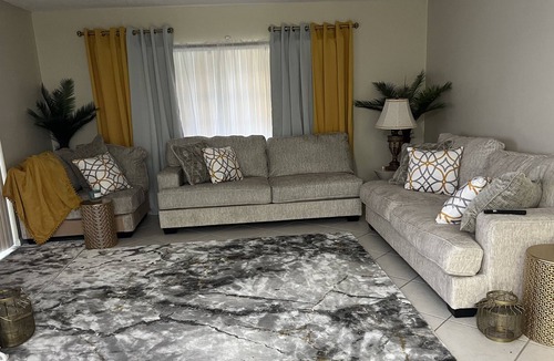 Sunrise House | NEW! LUXURIOUS!! Overnight stay for you! TOWNHOUSE!!WITH LAKE VIEW!! 1bed 1bath