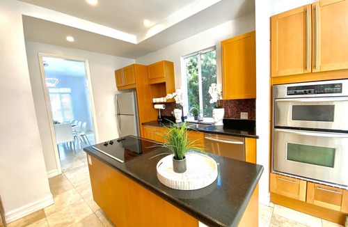 Hollywood Lakes House | New Luxury Family Villa