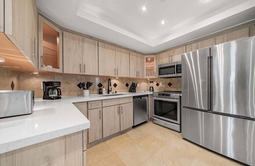 Golden Glades House | New Luxury Villa Bianca Pool, Movie Theatre, Fire Pit