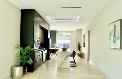 Little Havana House | NEW MIAMI POOL HOUSE! 1 mile to Coconut Grove or Gables, 3 miles to Brickell.