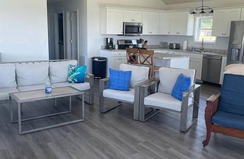 Sandy Creek House | New NEW Low Price, On Water, Golfing & Fishing, Amazing Sunsets, Sleeps 7