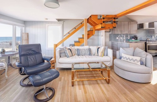 Newbury House | New Oceanfront Getaway with Exclusive Beach Access