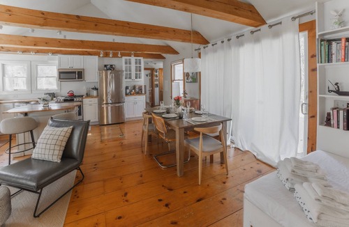 Truro House | NEW! Peaceful Truro retreat. Fire pit, outdoor shower, pet-friendly & close to Cape Cod’s beaches.