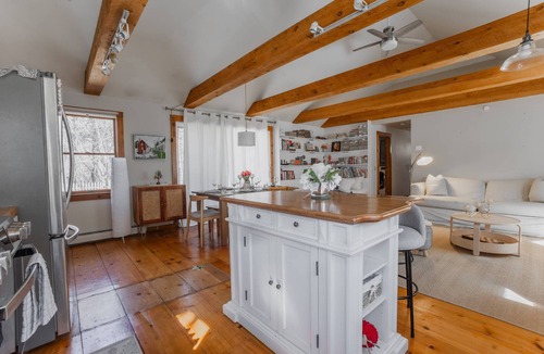 Truro House | NEW! Peaceful Truro retreat. Fire pit, outdoor shower, pet-friendly & close to Cape Cod’s beaches.