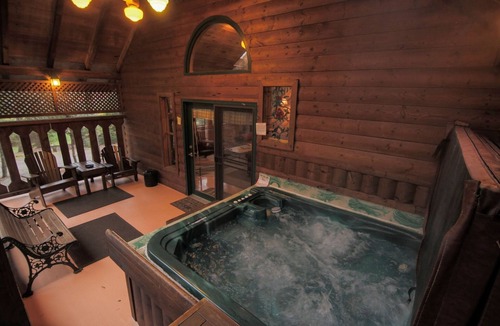 Lansing Cabin | NEW RIVER GORGE CABINS-ALMOST HEAVEN